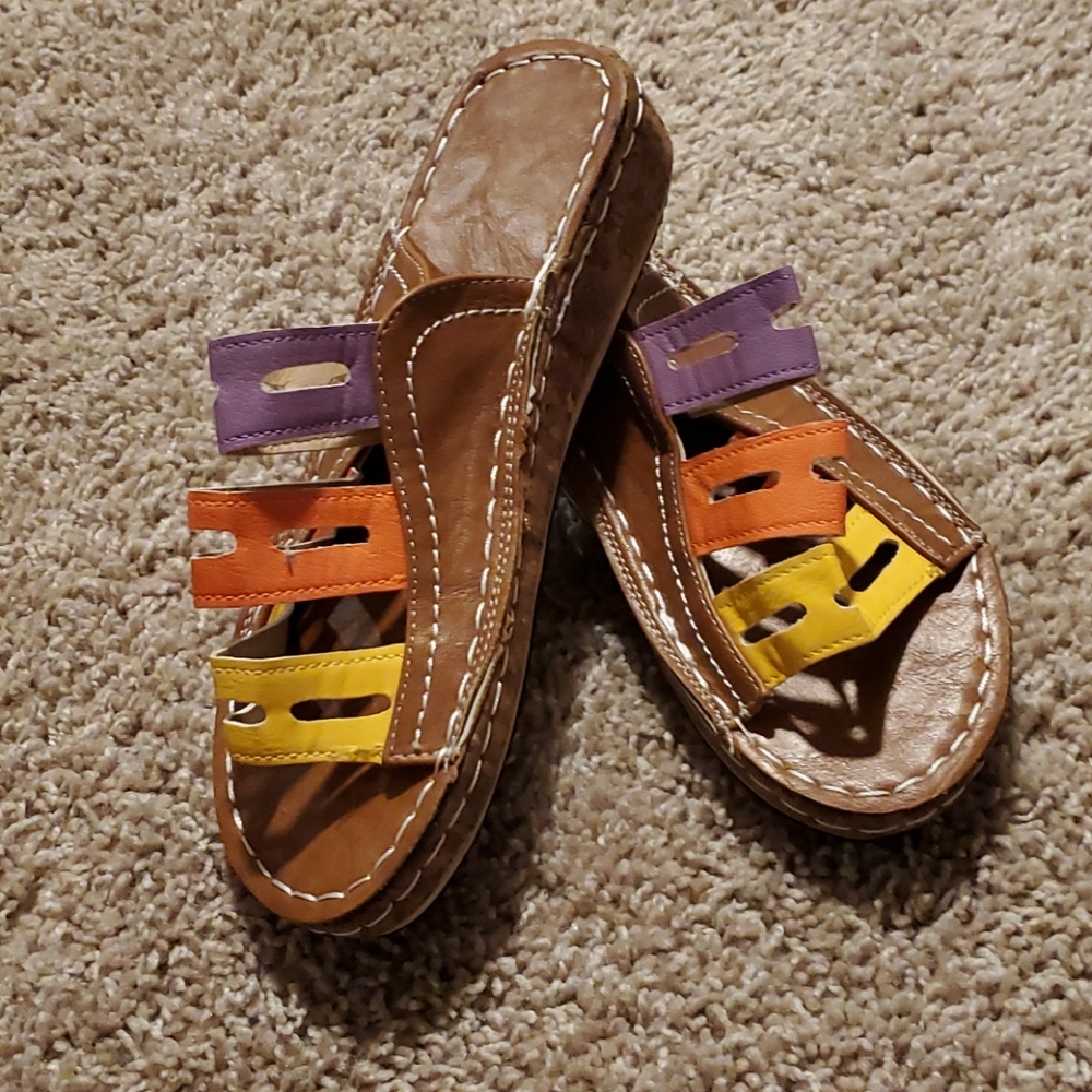 Shoe - Picture 4 of 4